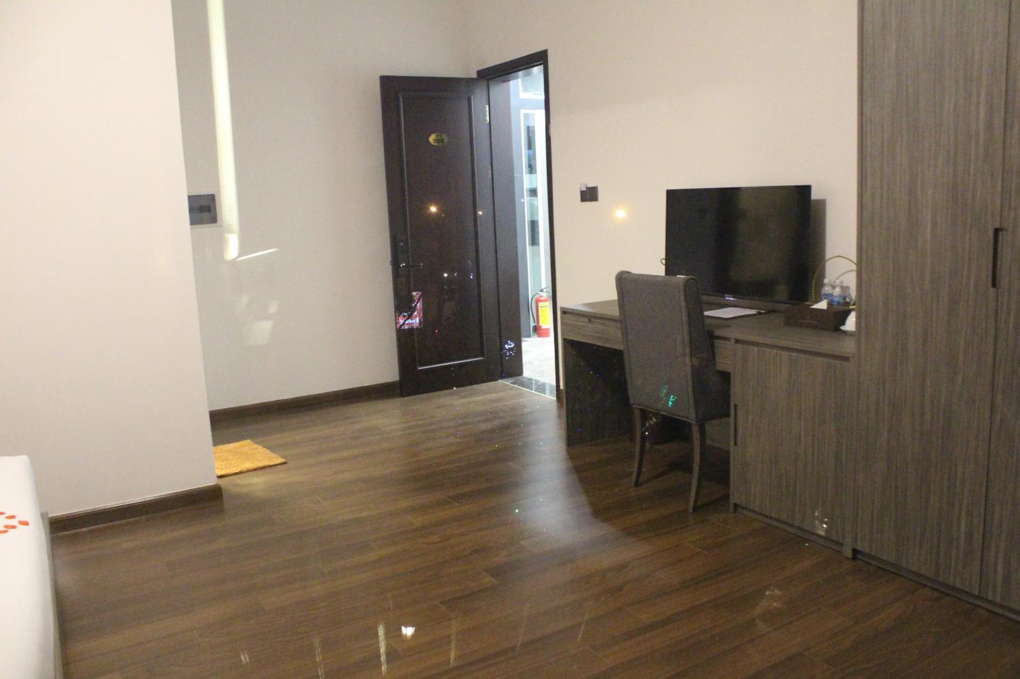Khach San Lilac Hotel 달랏 외부 사진